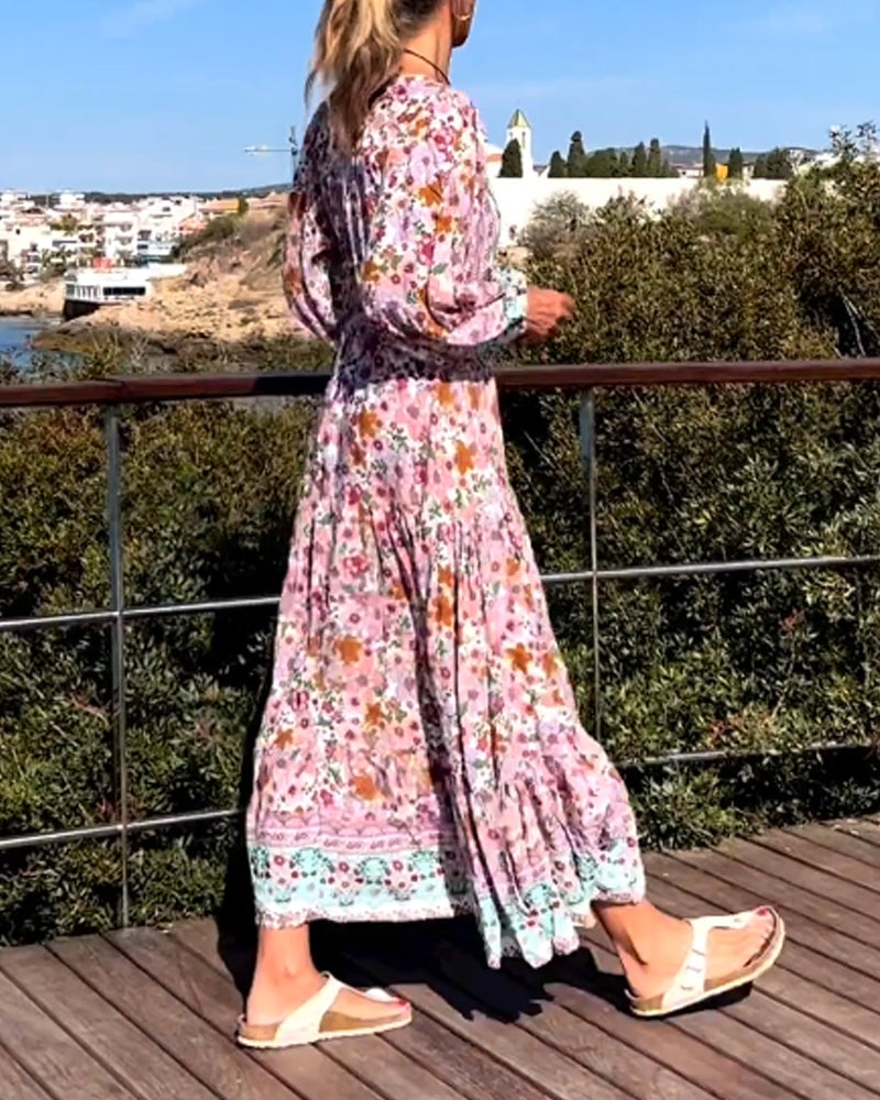 Kleid mit Blumendruck und V-Ausschnitt