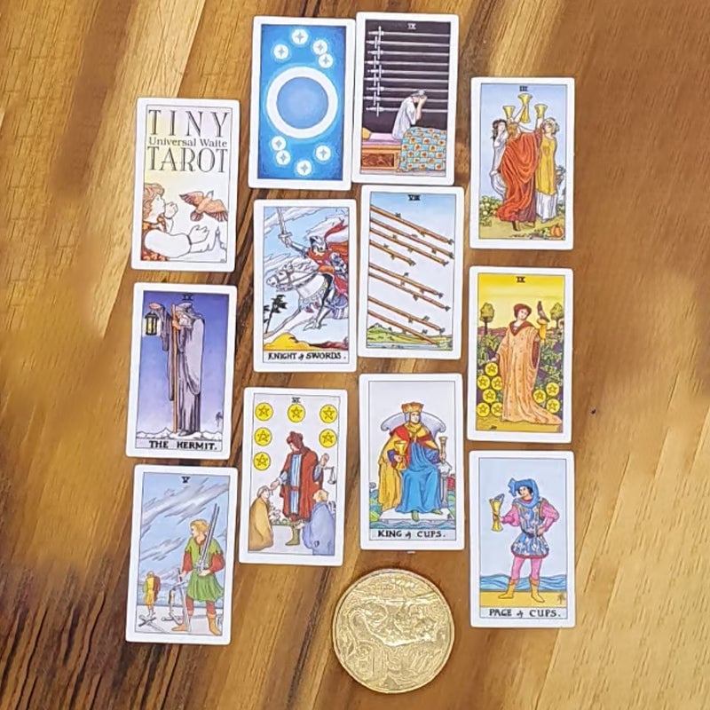 🔮The Universal Waite Tarot is recreated