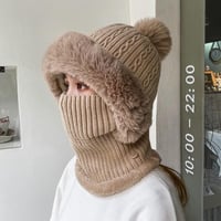 Alt-i-ett strikket lue og skjerf