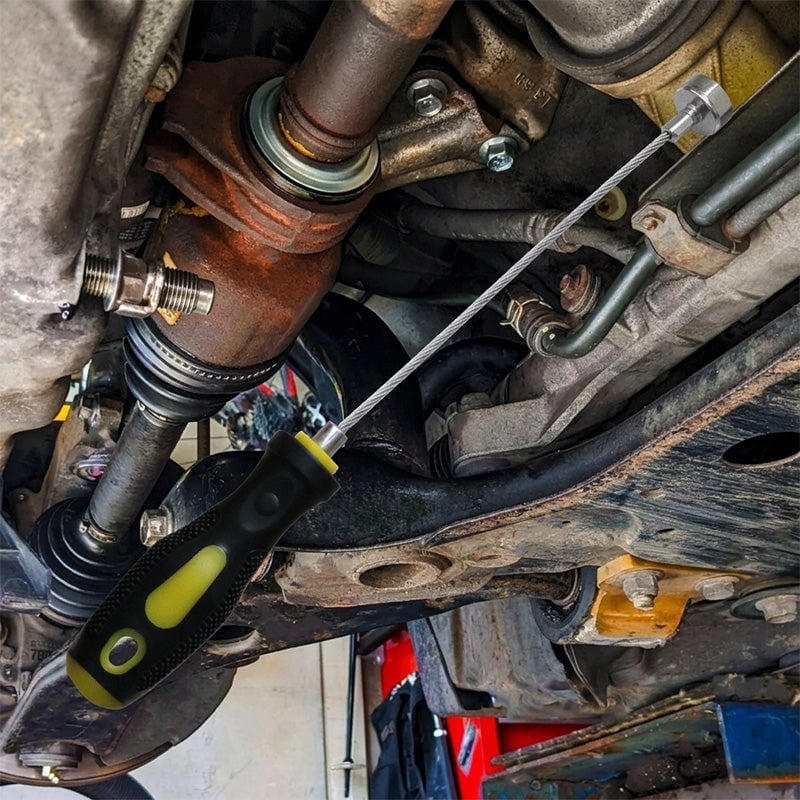 Heat-Resistant Oil Drain Tool for Clean Maintenance