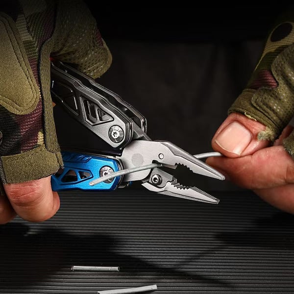 Sakerplus Outdoor Multifunctional Tool