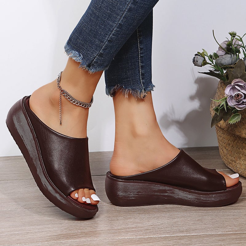 Fashionable Women's Summer Slippers