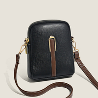 Neue Handytasche aus Leder mit Litschimuster