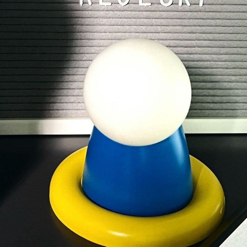 Extend round hand' small night light