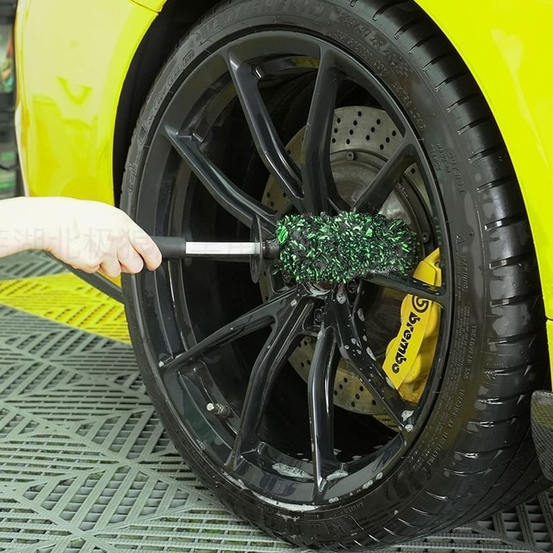 Premium Non-Scratch Microfiber Wheel & Rim Detailing Brush