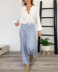 Elegant nederdel med geometrisk print