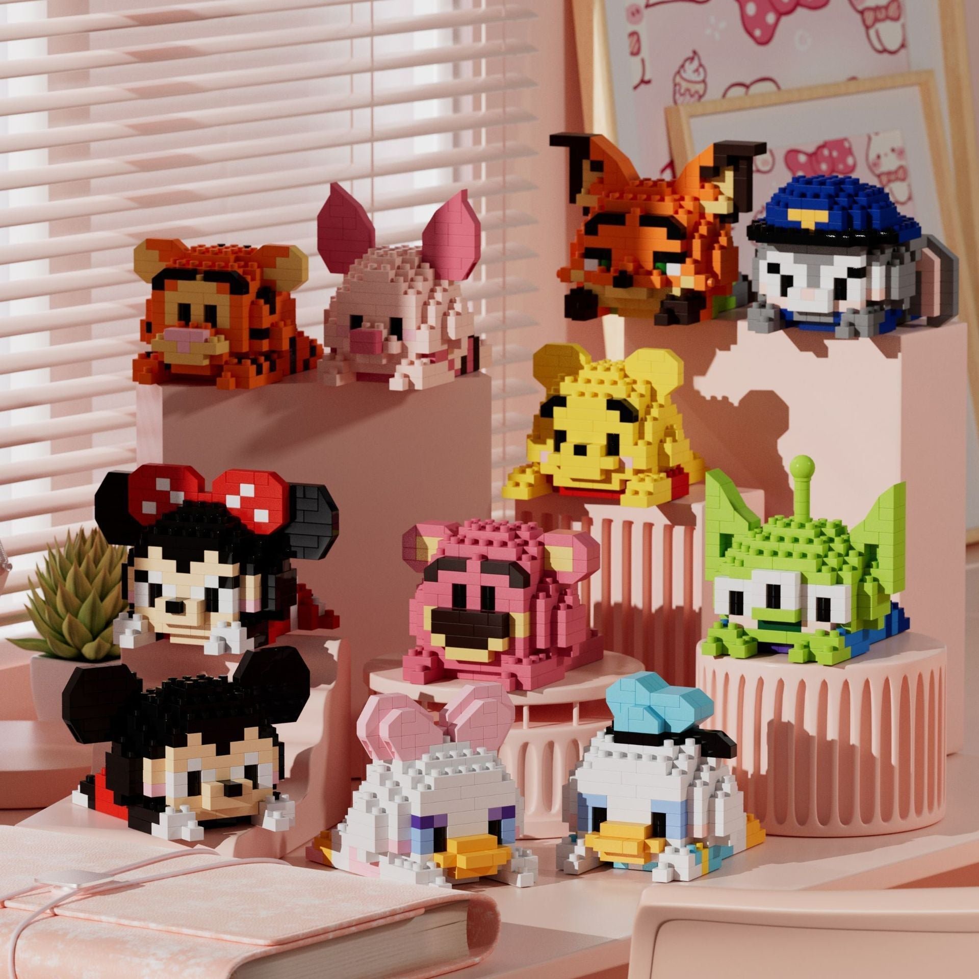 Tegneseriedukkebyggeklosssett – monteringsleker med mikropartikler for barn