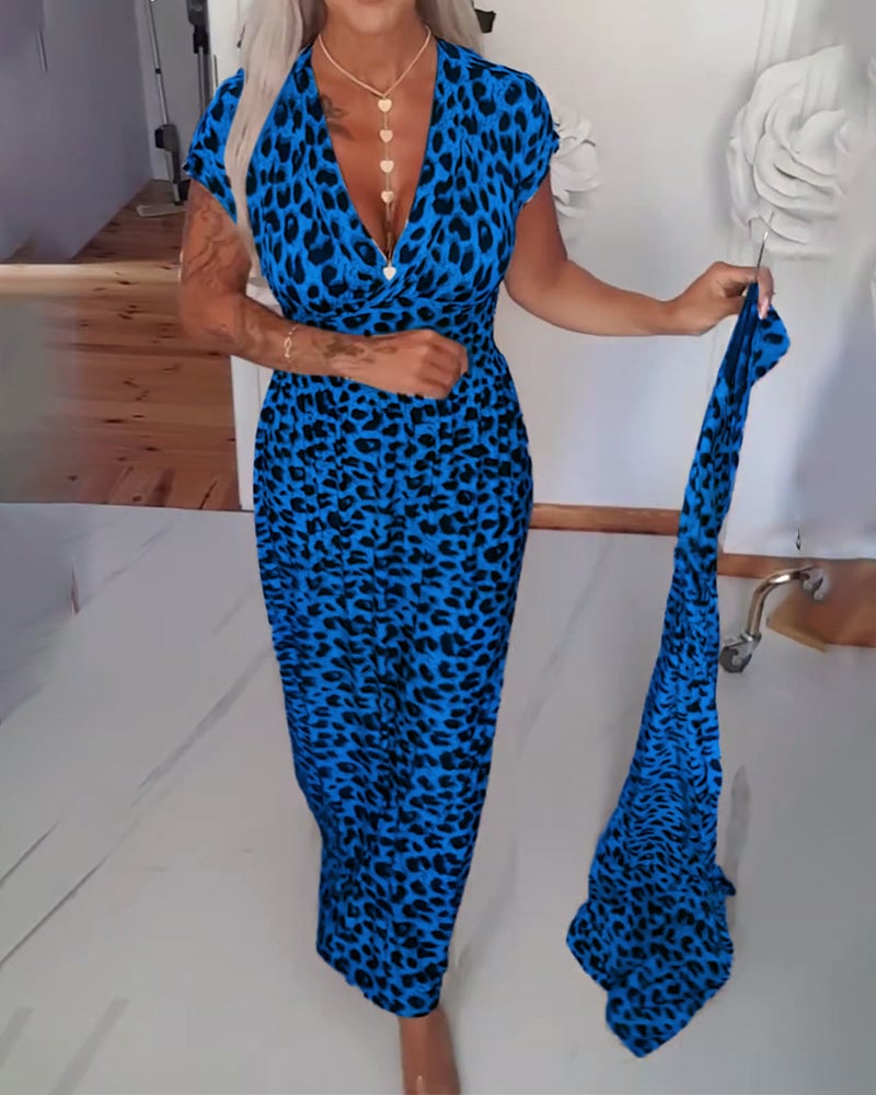 Elegantes Kleid mit Leopardenmuster und V-Ausschnitt