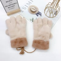 Bärentatzeförmige Handschuhe