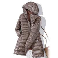 Kevyt puolipitkä takki naisille