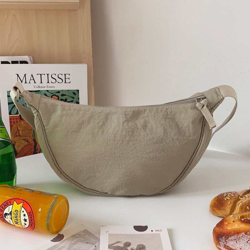 Halvmåne Crossbody-väska