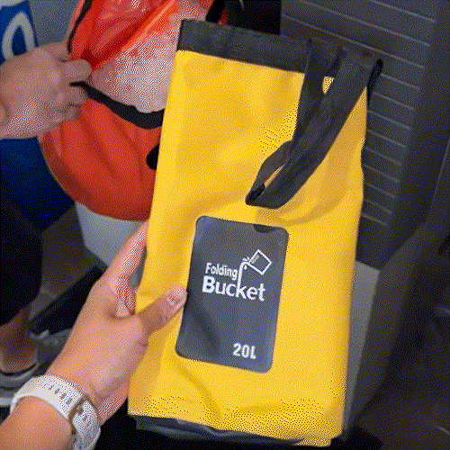 20-liter folding water bucket opening for use