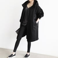 Wasserabweisende, lose Windjacke mit Kapuze