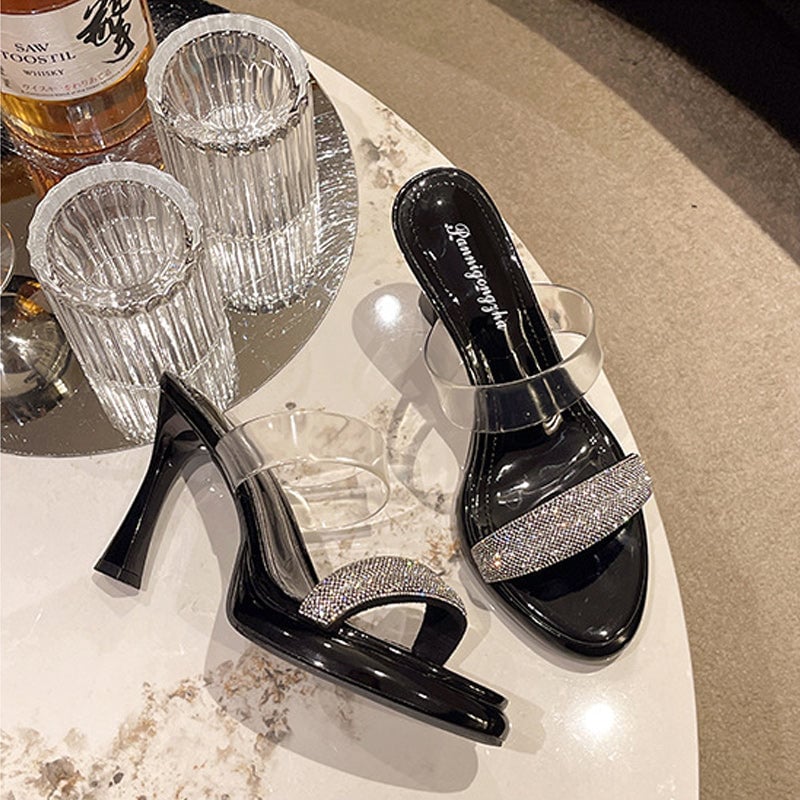 Chaussons talons hauts transparents strass