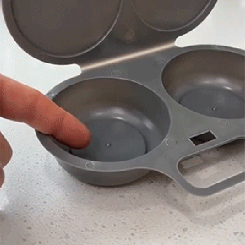 Microwave egg cooker demonstration