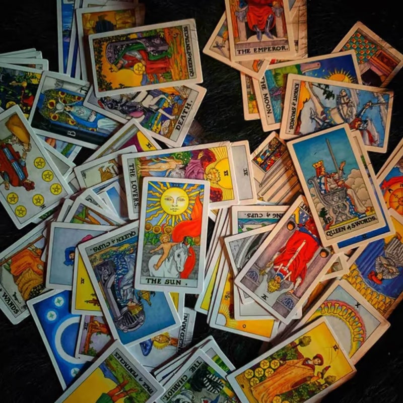 🔮The Universal Waite Tarot is recreated