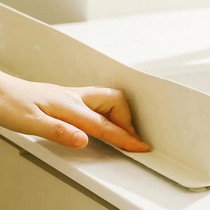 Silicone water retaining plate for sink