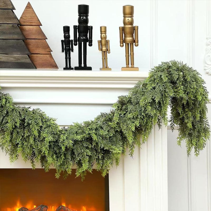 Künstliche Tannen- & Zypressen-Girlande zur Dekoration