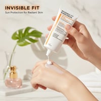 Invisible Glow Daily Defense SPF50