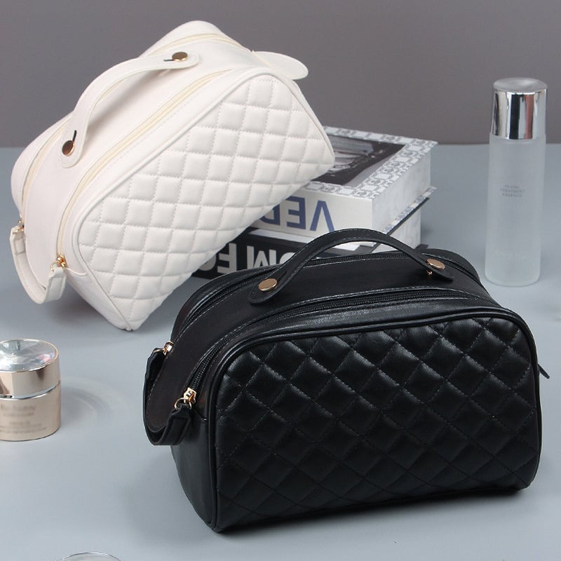 Gesteppte karierte Kosmetiktasche