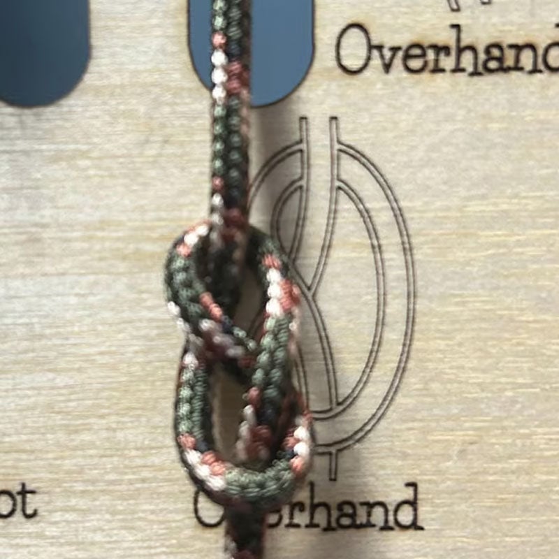 Knotting training board