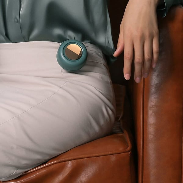 Petit éventail tour de cou à pince tourbillon