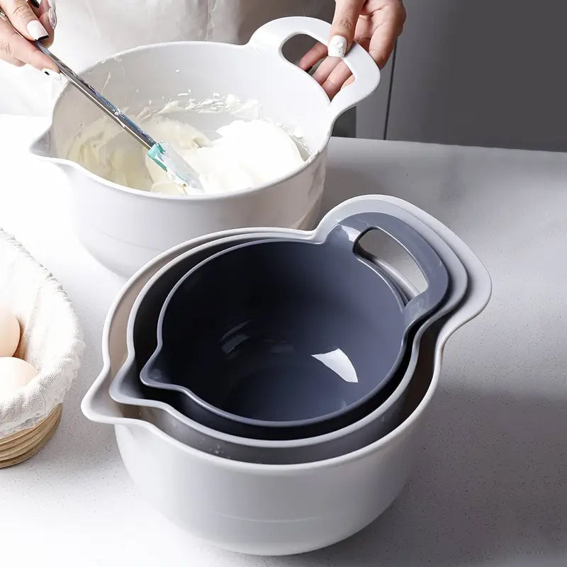 4 Piece Nesting Plastic Mixing Bowl Set