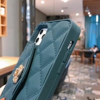 Etui pour téléphone portable avec chaîne en silicone souple