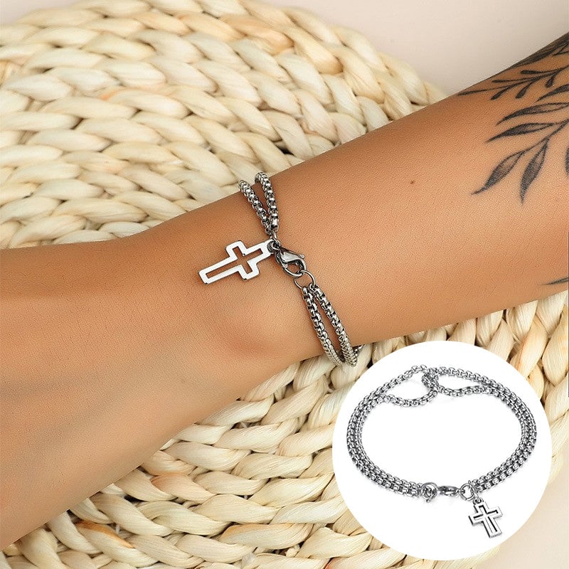 Armband mit Kreuzausschnitt