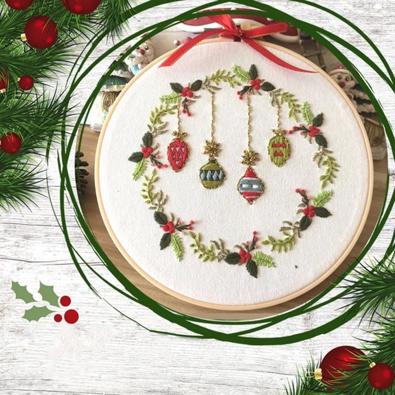 Christmas Embroidery Set