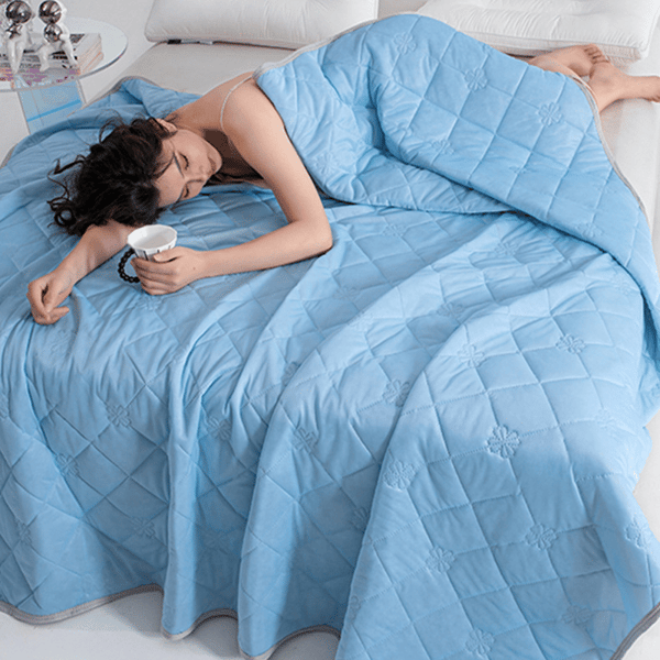 Doppelseitige kühlende Überwurfdecke