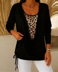 Top Met Luipaardprint En Vetersluiting