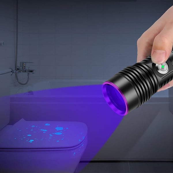 High-power Multi-functional Tracking Flashlight