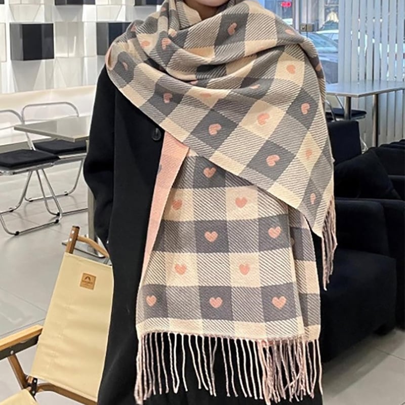 Cozy Heart Plaid Scarf – Soft Winter Wrap for Girls Or Couples