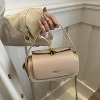 Trendige Mini-Quadrattasche
