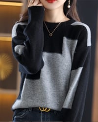 Farveblokmønstret sweater i kontrastfarver