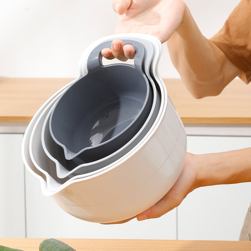4 Piece Nesting Plastic Mixing Bowl Set