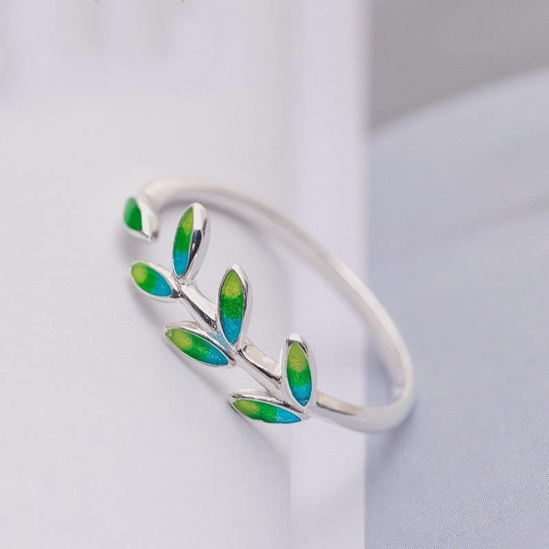 The Green Leaf Ring