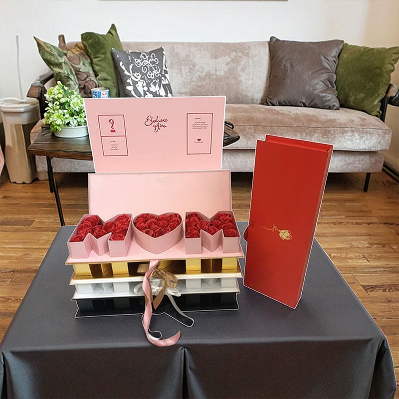 "MOM" Letter Rectangular Gift Box