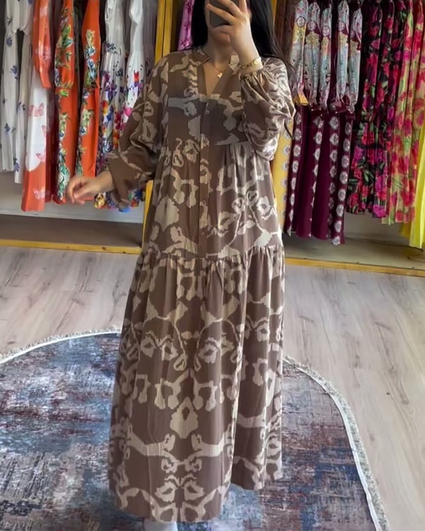 Kjole i løs pasform med knapper