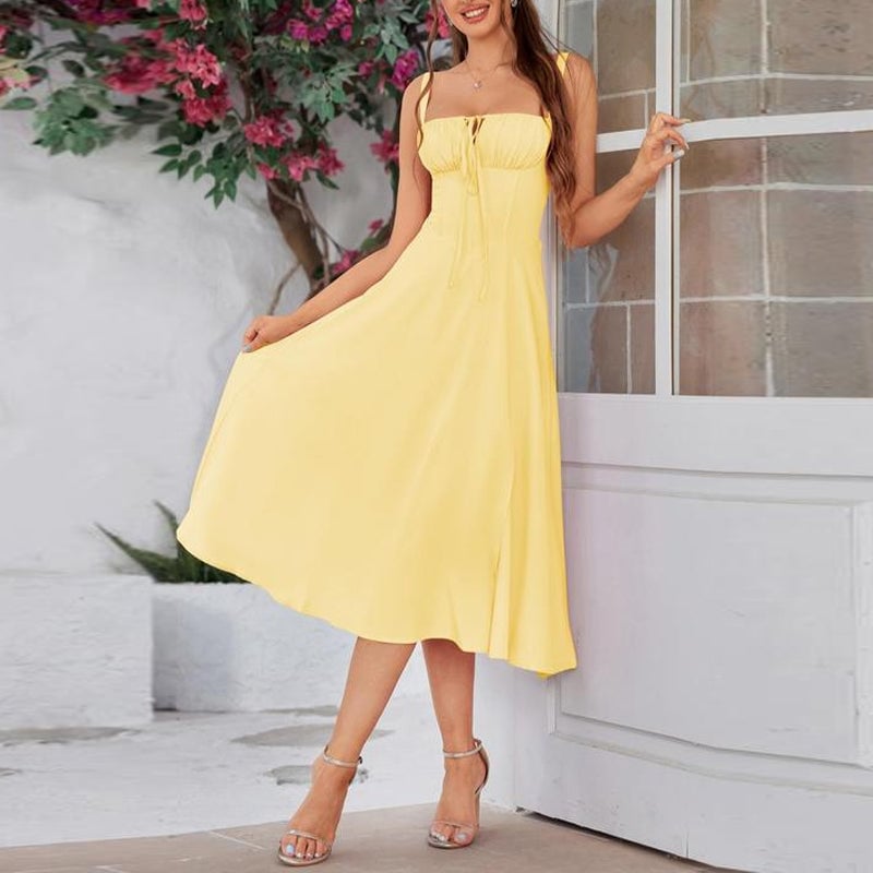 Elegantes einfarbig geschlitztes Cami-Kleid mit Taillenbinde
