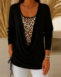 Top Met Luipaardprint En Vetersluiting
