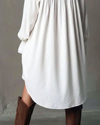 Kleid Mit Spitzeneinsätzen Und Puffärmeln