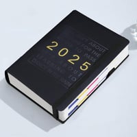 2025 Én dag, én side  Daily Planner - din ultimate gavekalender