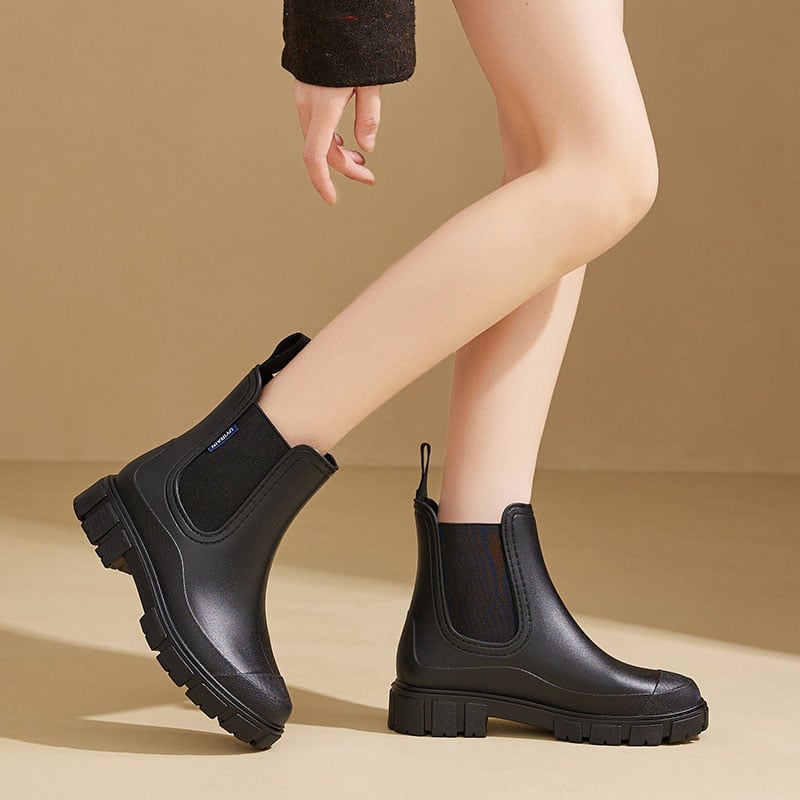 Damernas vattentäta och halkfria regnstövlar