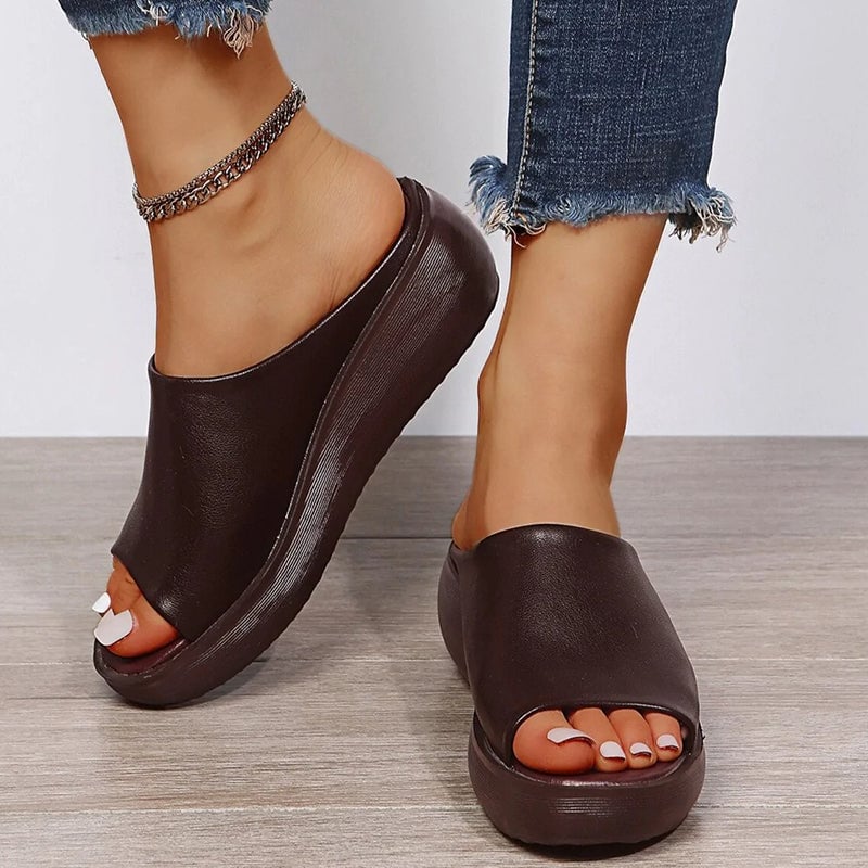 Fashionable Women's Summer Slippers