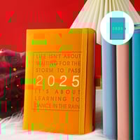 2025 Én dag, én side  Daily Planner - din ultimate gavekalender