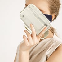 Gesteppte Geldbörse mit Armband