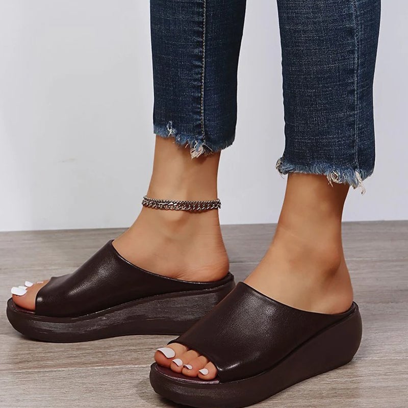 Fashionable Women's Summer Slippers