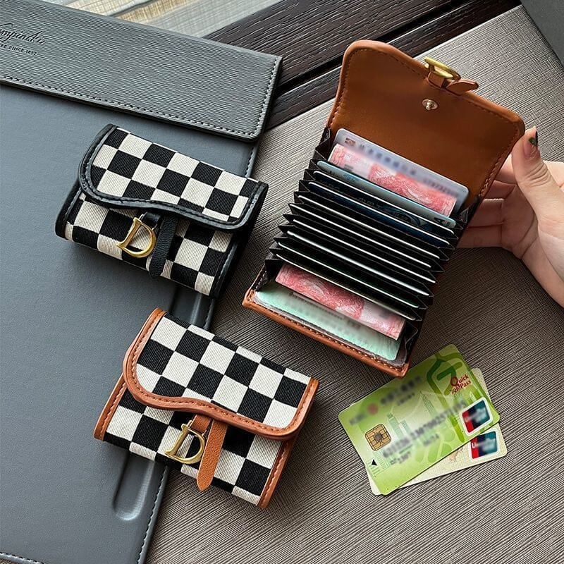 Checkerboard Pattern D Letter Design Card Holder